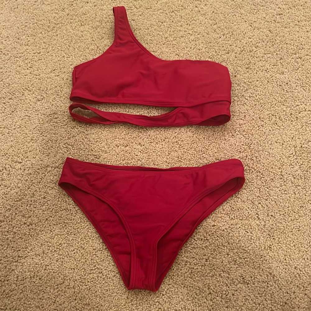 SHEIN girls red one shoulder bikini in girls size 150.
